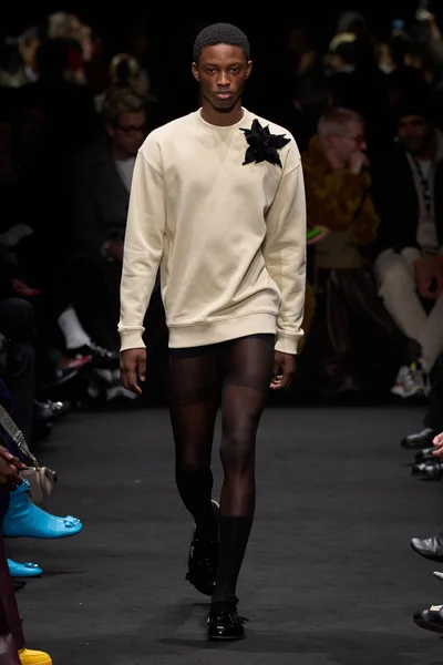 Look 4